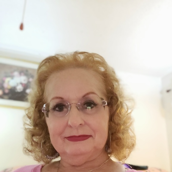 Meet your Posher, Mari - Picture 4 of 4